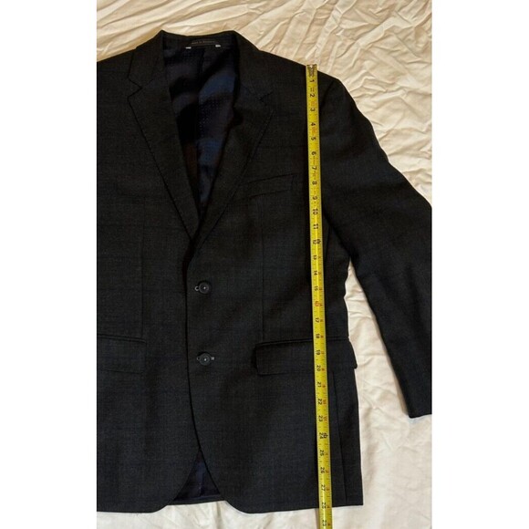 HUGO BOSS Gray Windowpane Plaid Wool Sport Coat Blazer-2 Button-Dual Vent-Sz 38R - Picture 13 of 14